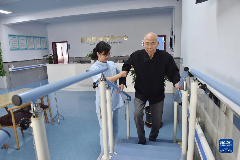 澳门游戏平台1.996